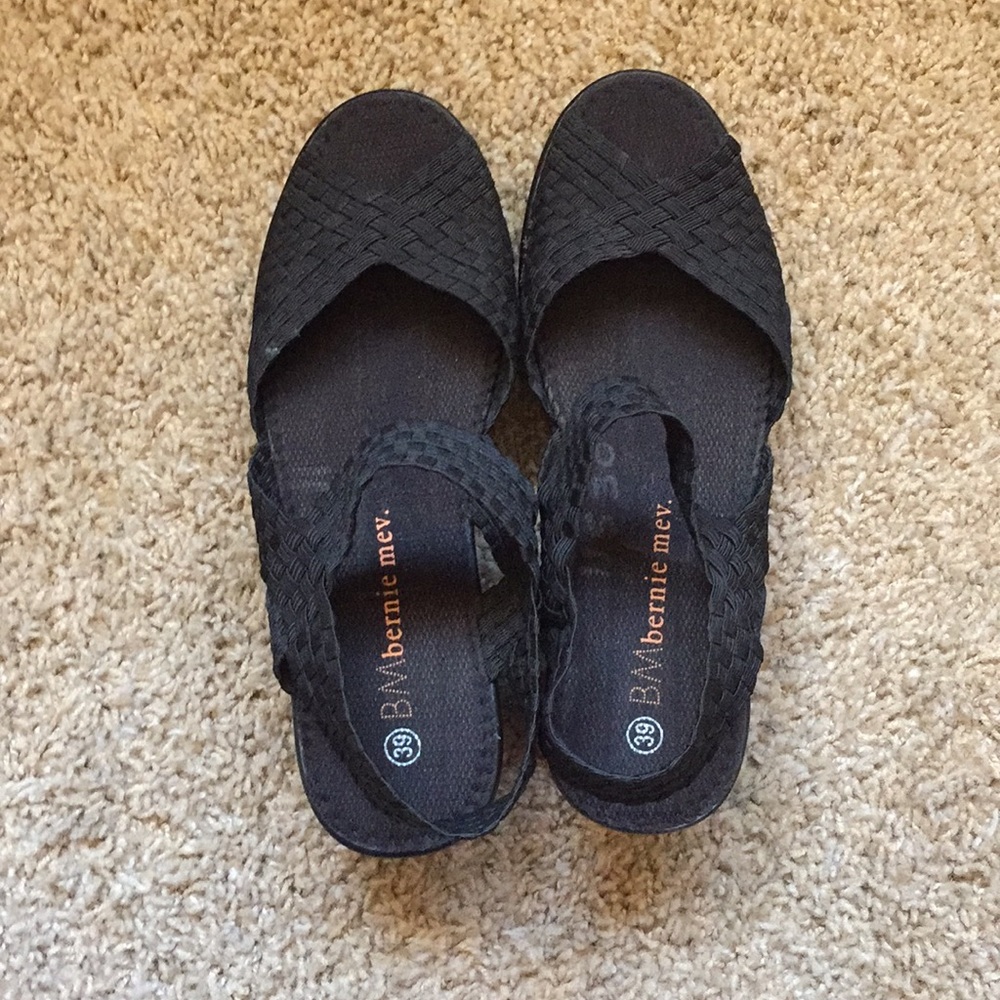 Bernie Mev Black wedge sandals